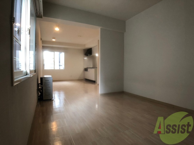 その他部屋・スペース　戸を閉めるとリビングと区切られた寝室にすることができますよ。