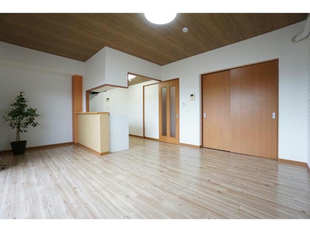 居室・リビング　広々リビング