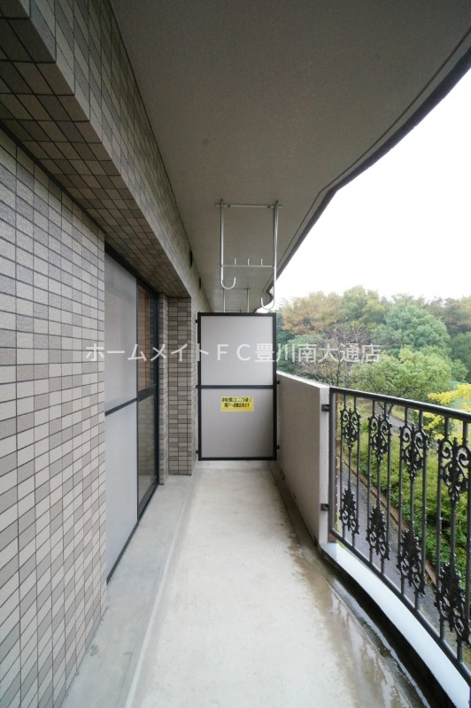 バルコニー　同型別部屋写真