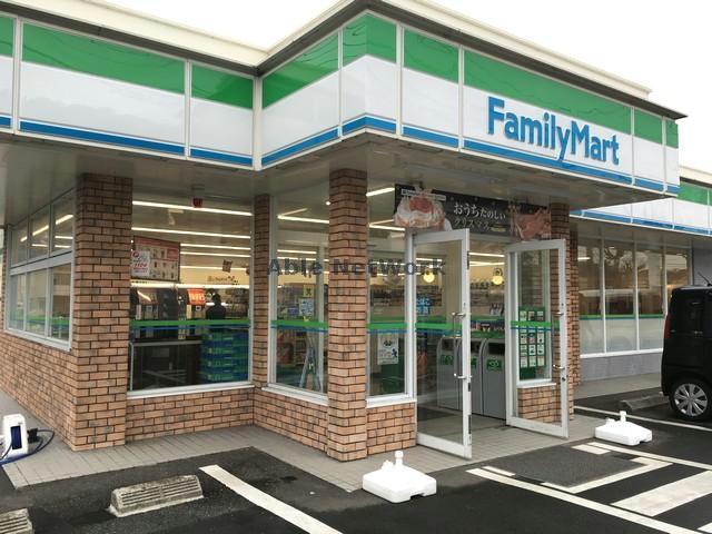 コンビニ　ファミリーマート諫早永昌店（コンビニ）まで816m