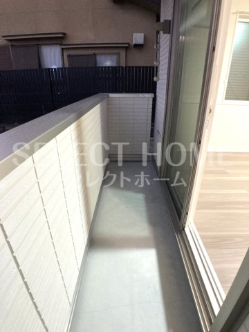 バルコニー　バルコニーからの眺めを楽しみながら食事をしませんか