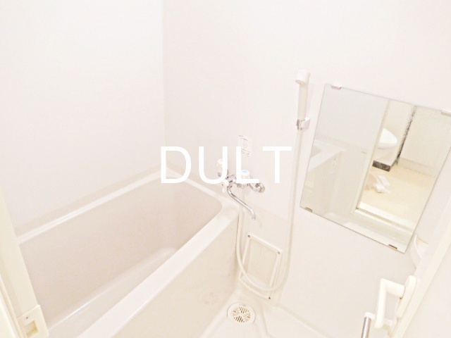 バス・シャワールーム　バスルームです。