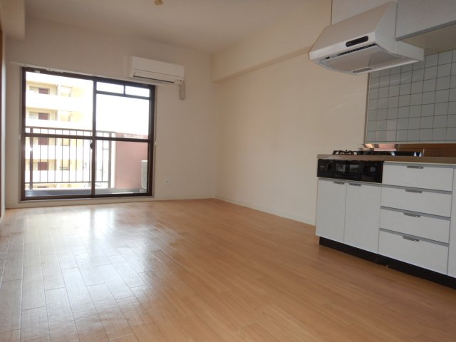 居室・リビング　岡山市中区倉田　ネクスト倉田西館　3LDK　居間・リビング