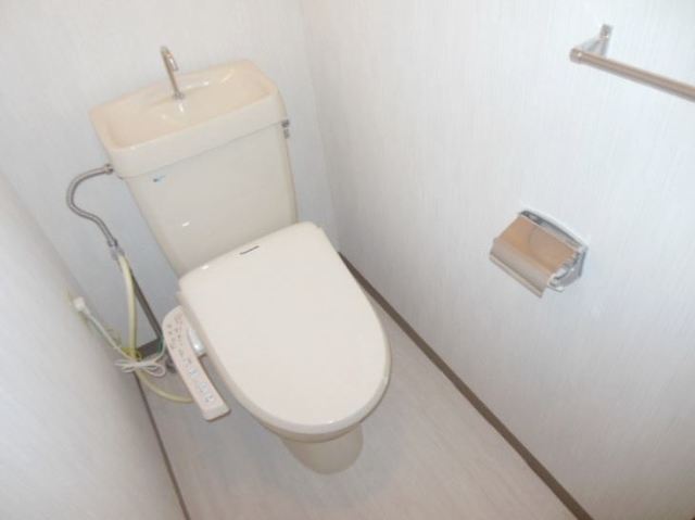 トイレ　別部屋参考写真