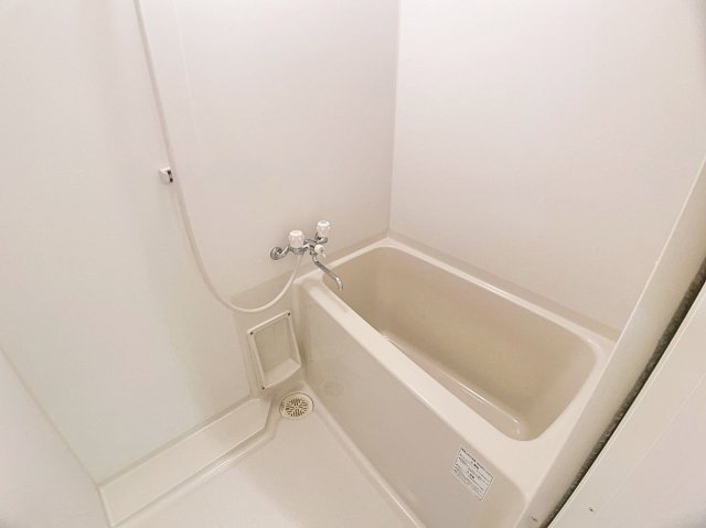 バス・シャワールーム　※このお写真は同物件の別のお部屋のお写真です。現状優先