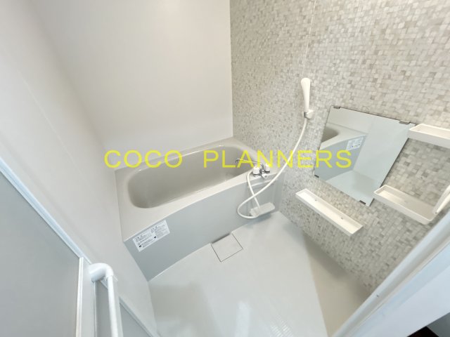 バス・シャワールーム　写真は別号室のものです。現況優先となります。