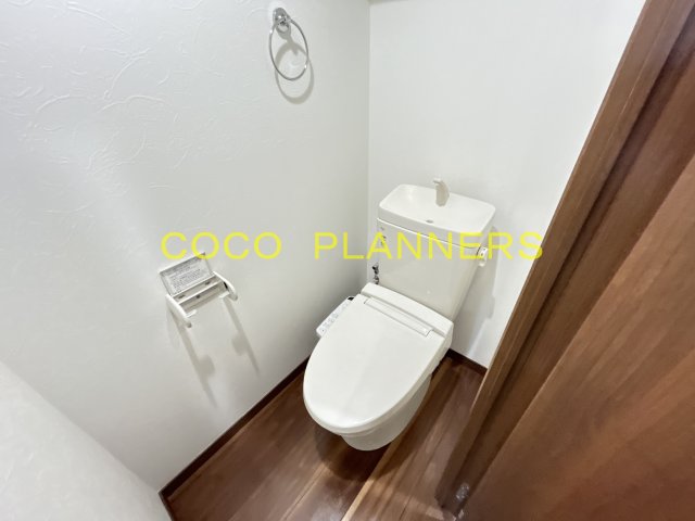 トイレ　写真は別号室のものです。現況優先となります。