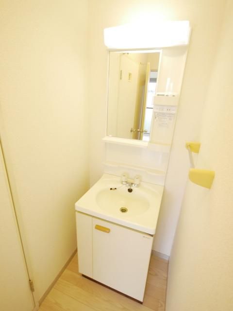 洗面設備　★忙しい朝にも便利な独立洗面台です★