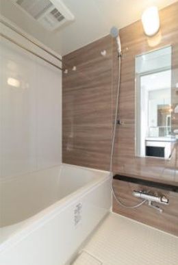 バス・シャワールーム　ゆっくりバスタイムをお楽しみください☆