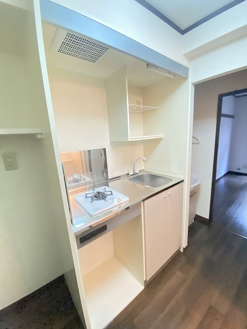 キッチン　コンパクトなキッチンで掃除もラクラク