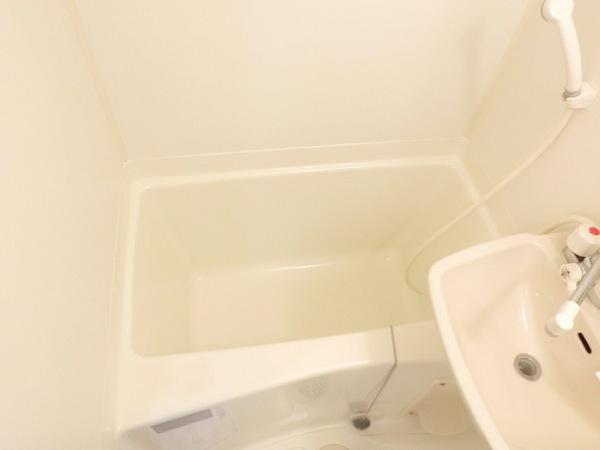 バス・シャワールーム　キレイな浴室！