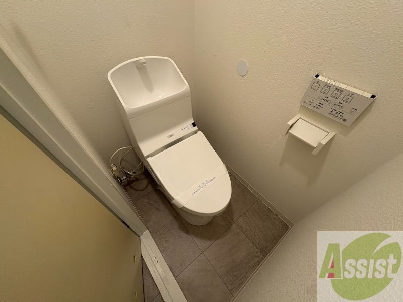 トイレ　ウォシュレット機能がついたトイレ。安心して使用できますね。