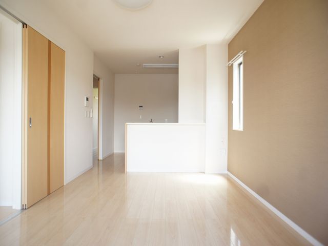 居室・リビング　うれしい照明器具付き☆落ち着きのあるオシャレなＬＤＫです♪