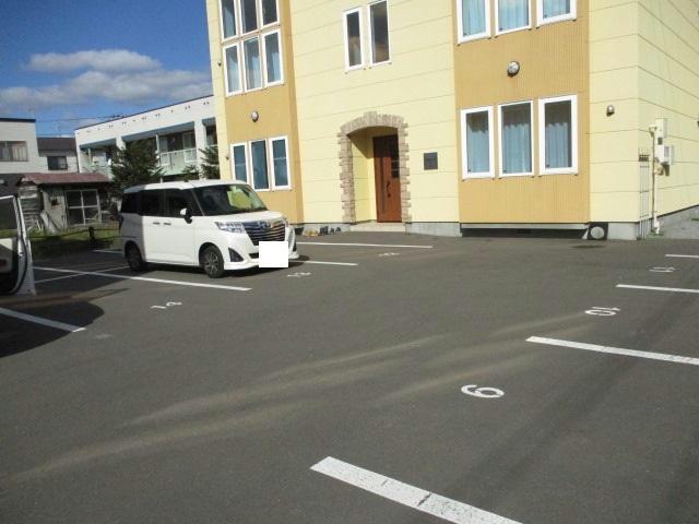 駐車場　駐車場