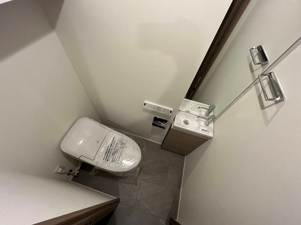 トイレ　※別部屋参考写真