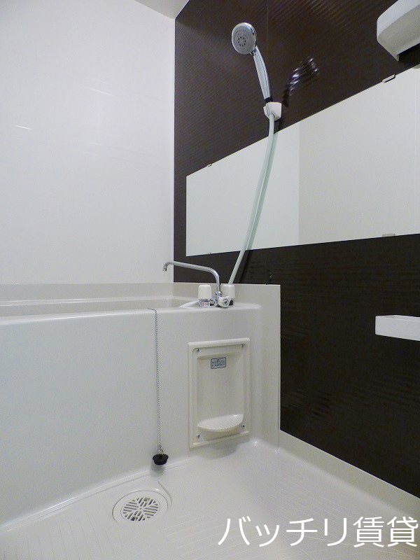 バス・シャワールーム　※同マンション別部屋写真のため、現状優先。