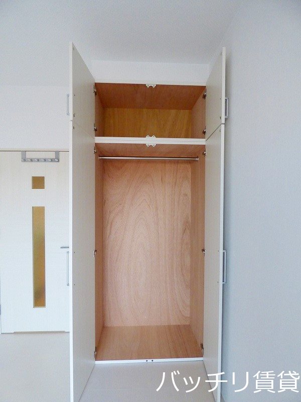 収納　※同マンション別部屋写真のため、現状優先。