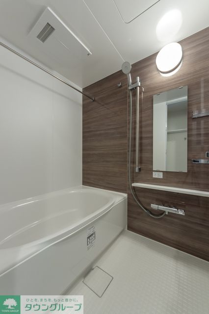 バス・シャワールーム　※写真は同タイプ住戸です。