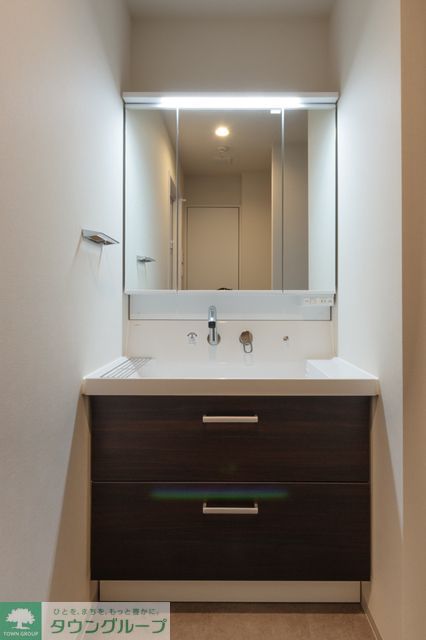 洗面設備　※写真は同タイプ住戸です。