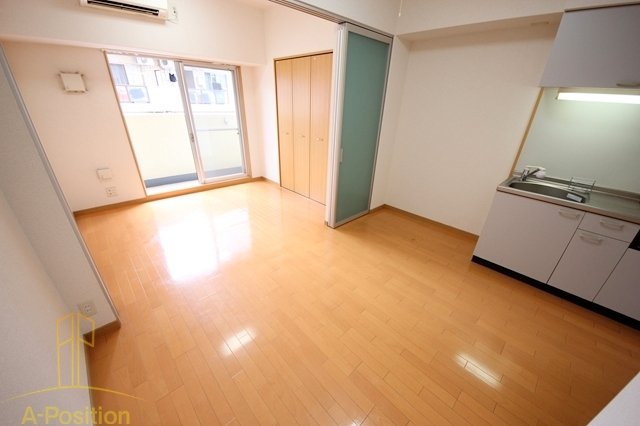 居室・リビング　ONE ROOF FLAT FUKUSHIMA