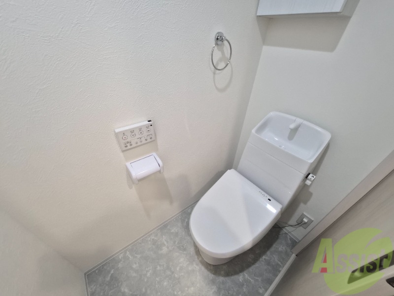 トイレ　トイレは綺麗でウォッシュレットも付いて快適にお使い頂けます。