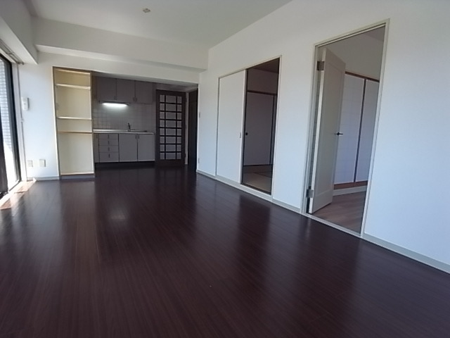 居室・リビング　ダイニングキッチンスペース