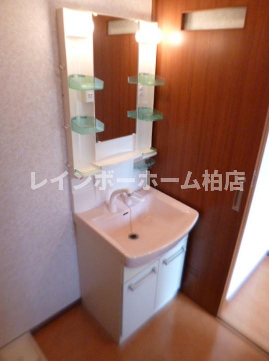洗面設備　広い洗面スペース