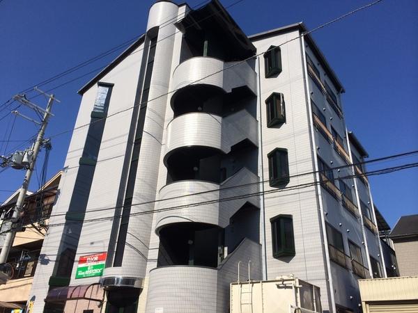建物外観　オートロック付