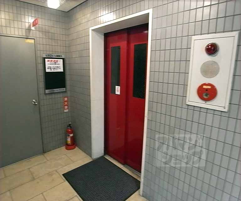 その他　エレベーター付き