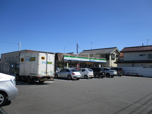 コンビニ　ファミリーマート 八王子泉町店（コンビニ）まで389m