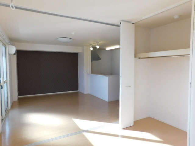 収納　南向き明るいＬＤＫ