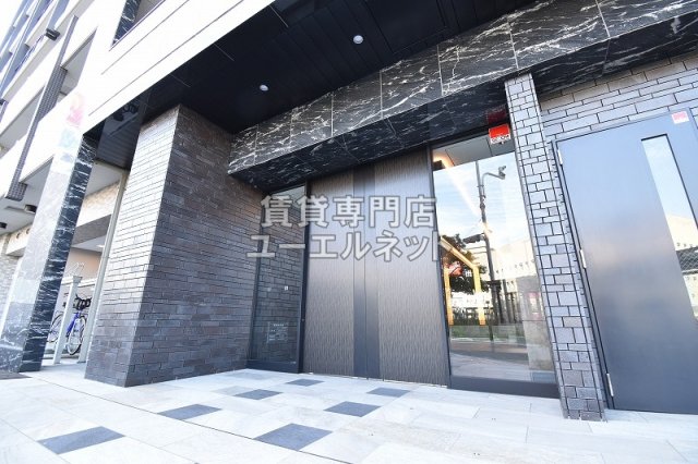 エントランス　オートロック完備