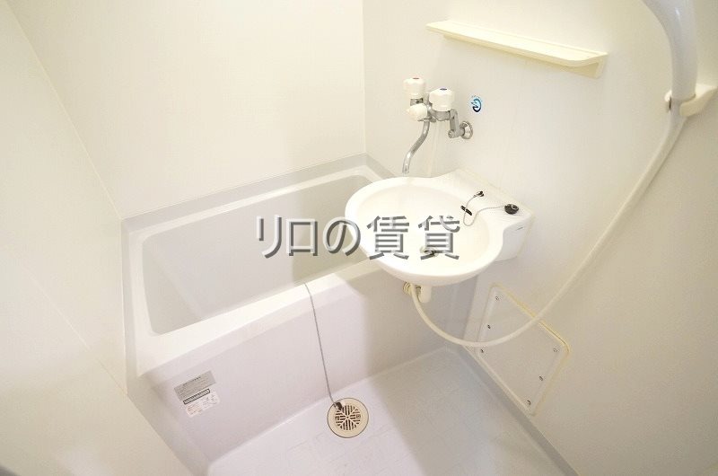 バス・シャワールーム　同型イメージ