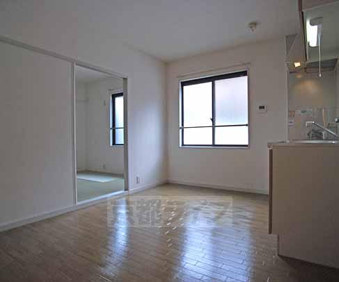 居室・リビング　ダイニングとお部屋です。