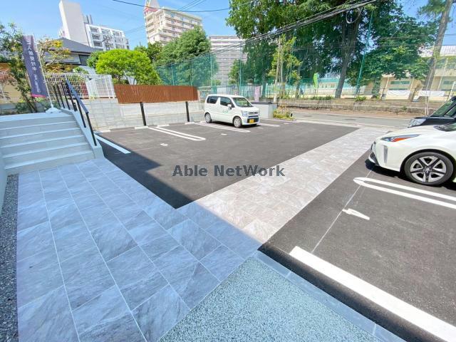 駐車場　駐車場
