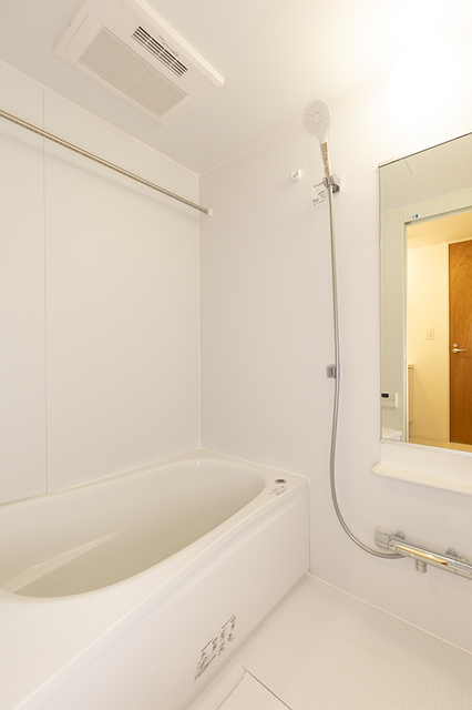 バス・シャワールーム　※写真は同タイプ住戸です。