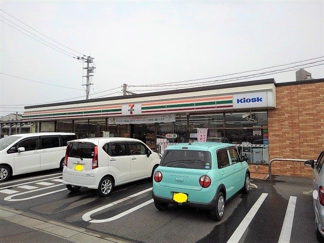 コンビニ　７－１１ｋiｏｓｋ観音寺駅店（コンビニ）まで300m