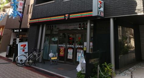 コンビニ　セブンイレブン笹塚2丁目10号通り店（コンビニ）まで217m