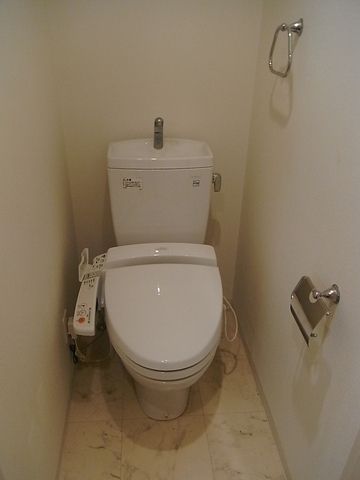 トイレ　ウォシュレット付きトイレ