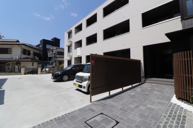 駐車場　駐車場