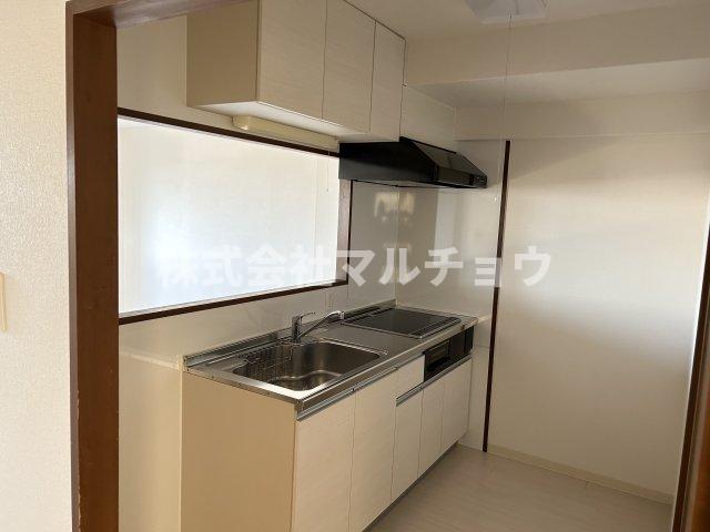 キッチン　コンパクトなキッチンで掃除もラクラク