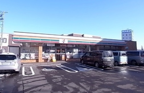 コンビニ　セブンイレブン札幌本通18丁目店（コンビニ）まで385m