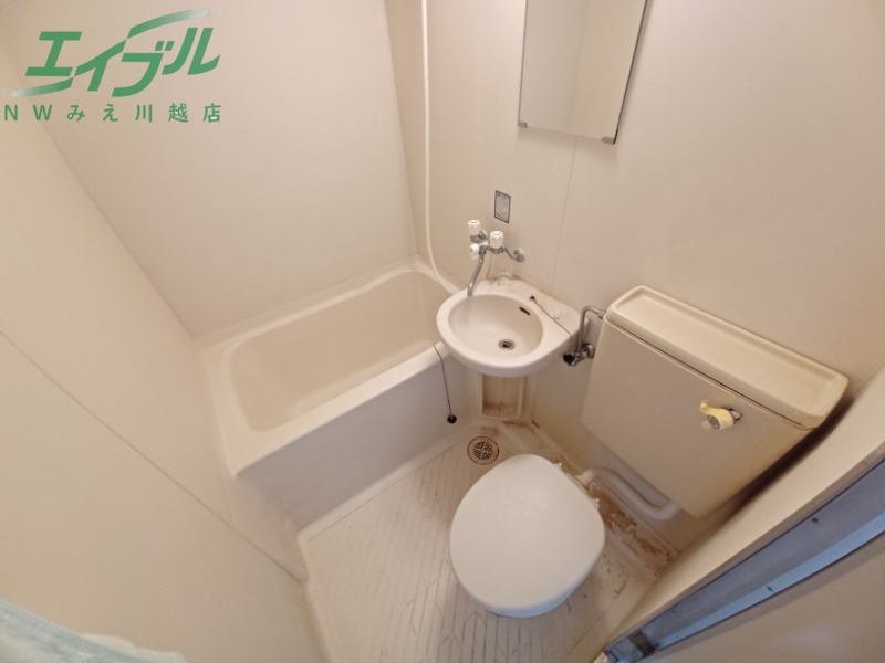 バス・シャワールーム　同物件別部屋写真