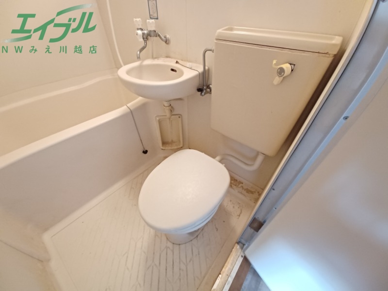 トイレ　同物件別部屋写真