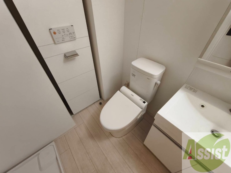 トイレ　トイレです。ウォシュレット付を探している方、おすすめです。