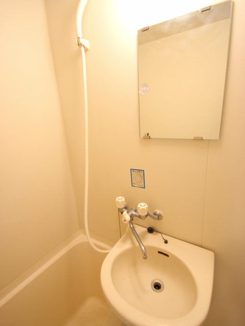 洗面設備　※他のお部屋の参考写真です