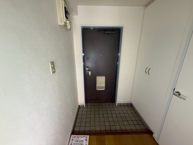 玄関　THE RESIDENCE KANAYAMA SOUTH