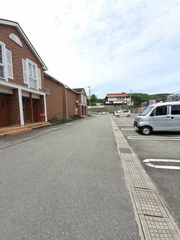 駐車場　車をお持ちの方に嬉しい駐車場付きの物件です