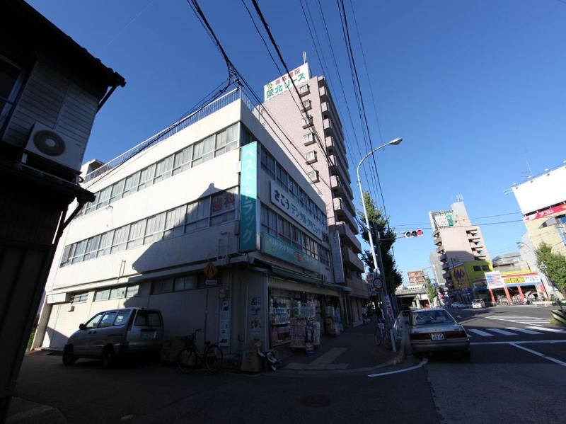 ドラックストア　ベストドラッグ栄生店（ドラッグストア）まで169m