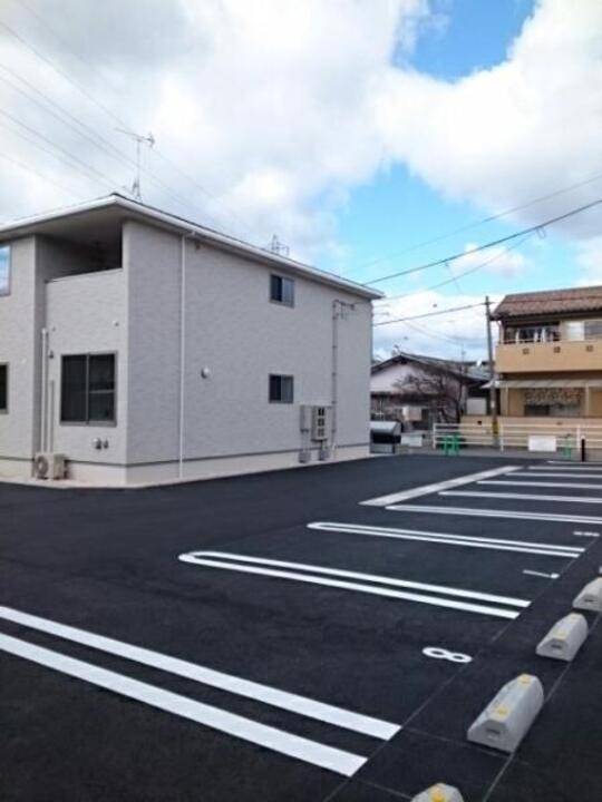 駐車場　駐車場